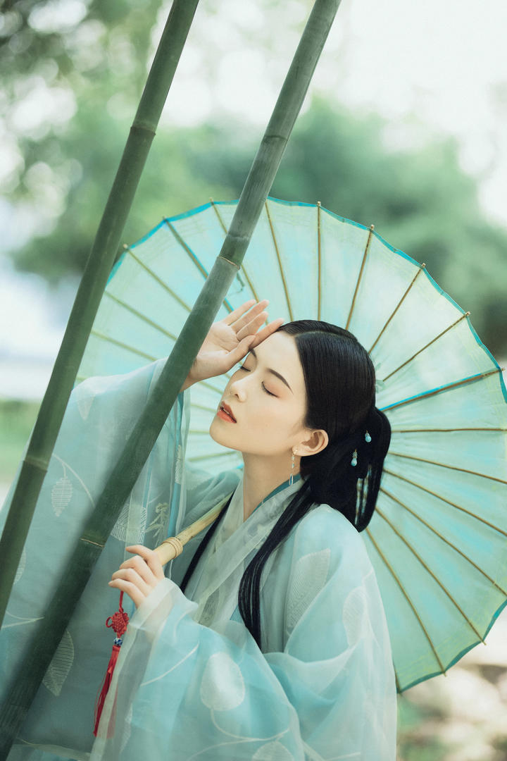 竹林里的唯美古装汉服美女户外摄影写真壁纸图片大全
