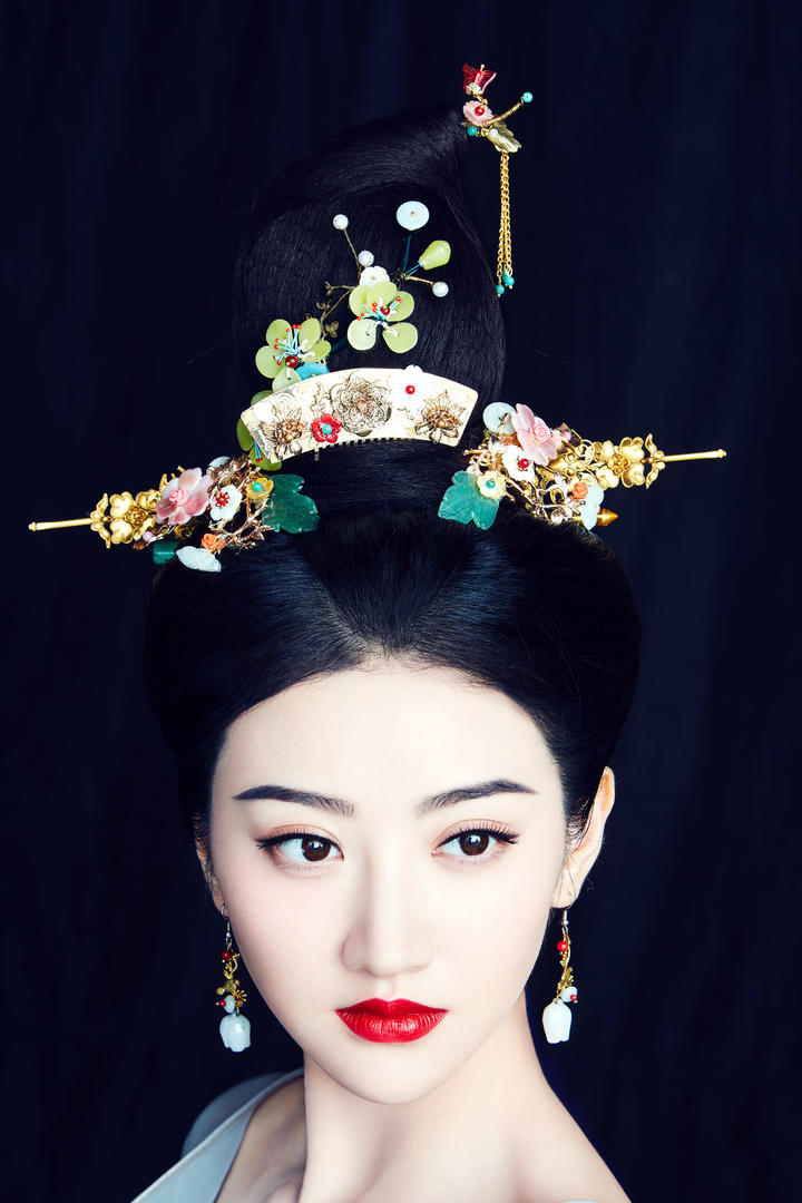 中国最美女明星之一的景甜古装艺术照图片欣赏