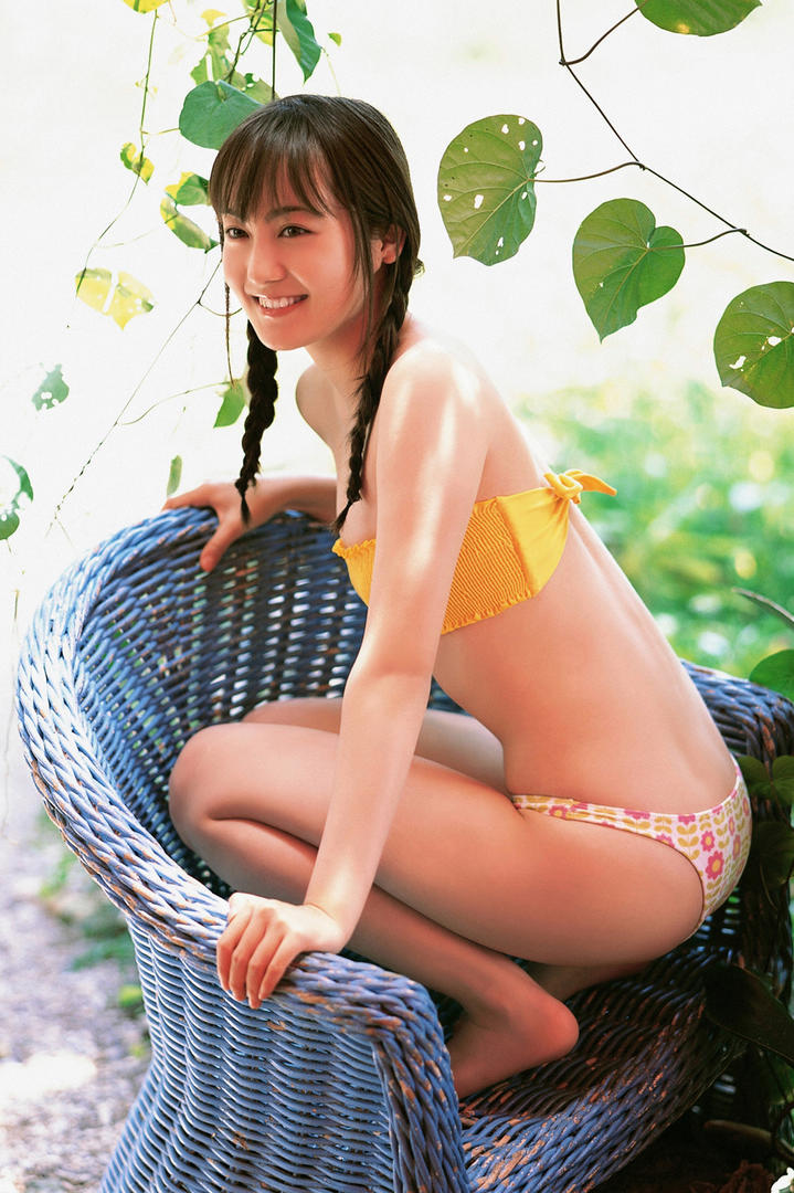 日本GOGO人体艺术美女比基尼摄影图片
