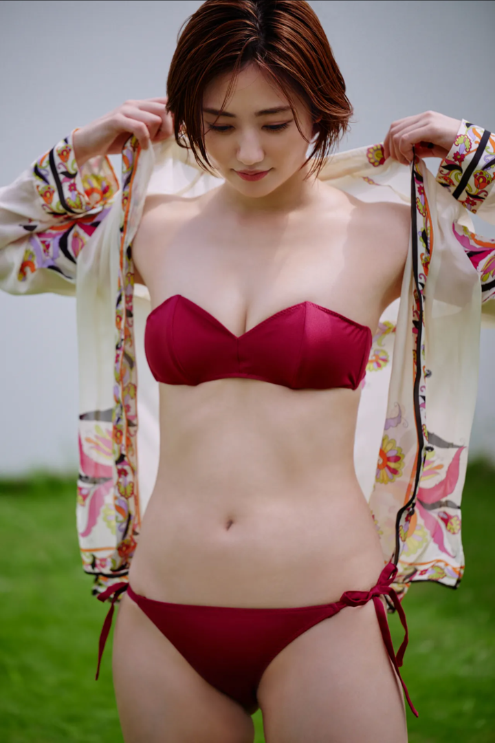 日本美女老师无码图片