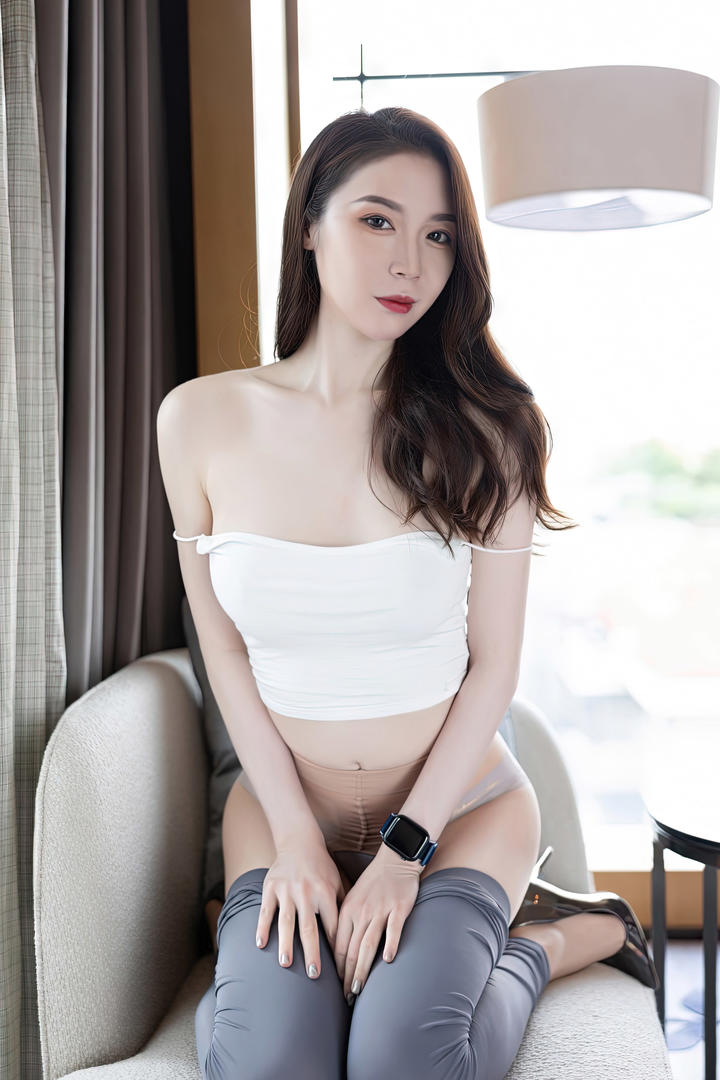 女神级美女梦心玥脱下瑜伽裤116美女写真图片