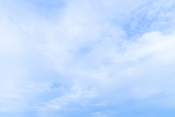 湛蓝天空背景图片