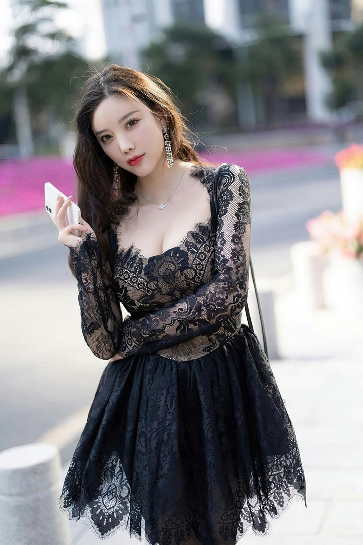 国产精品美女模特杨晨晨街拍图片