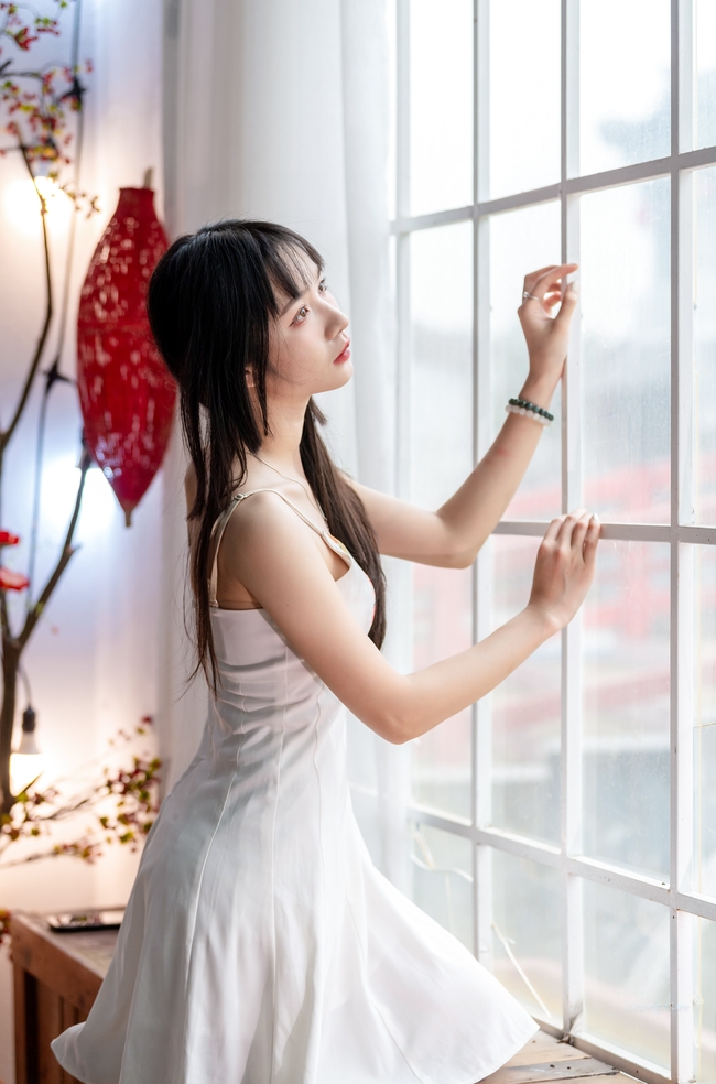 性感室内清冷风亚洲少女艺术写真图片