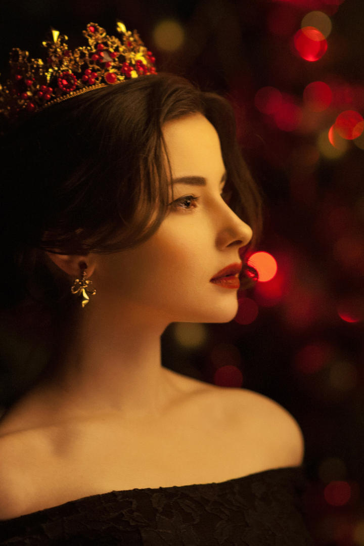 超清欧美气质女王侧脸肖像写真图片