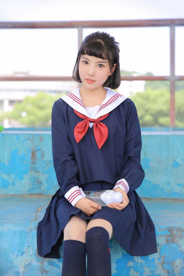 温柔文静的校服美少女高清女生头像图片