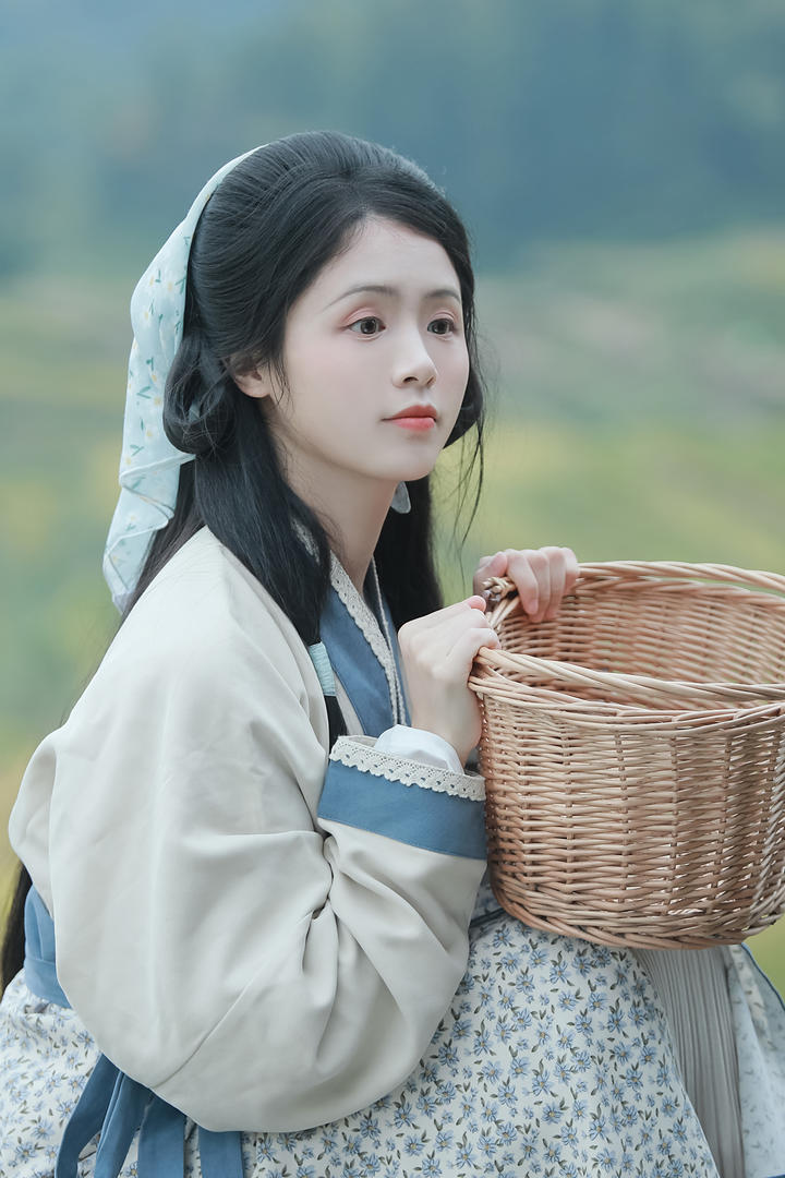 长相清纯的采茶女高清美女图片大全