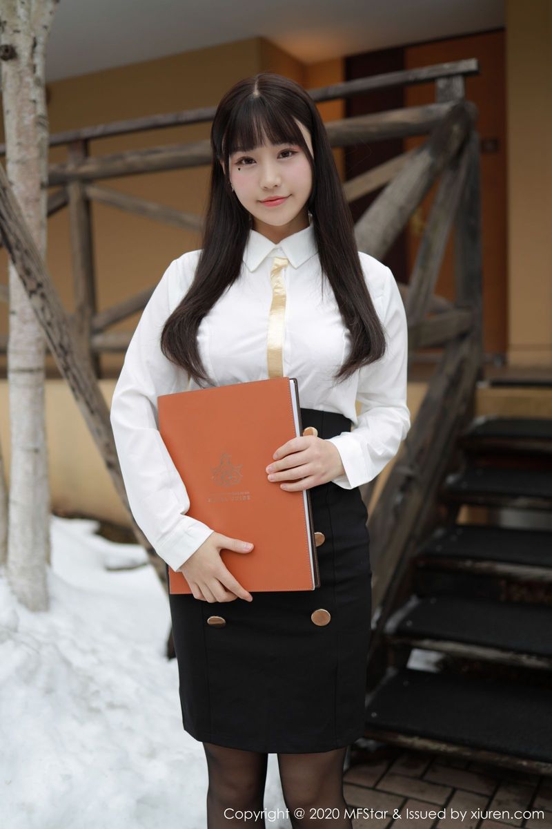 模范学院性感女神Flower朱可儿酒店客房经理日本北海道旅拍