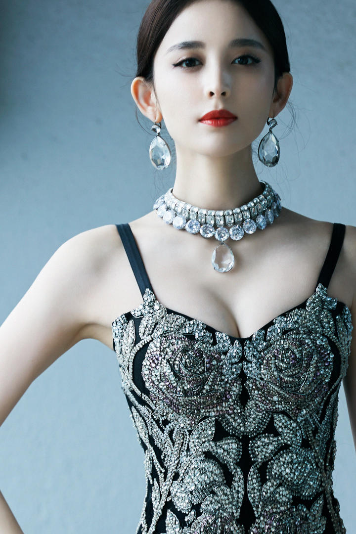 高清气质女神古力娜扎写真