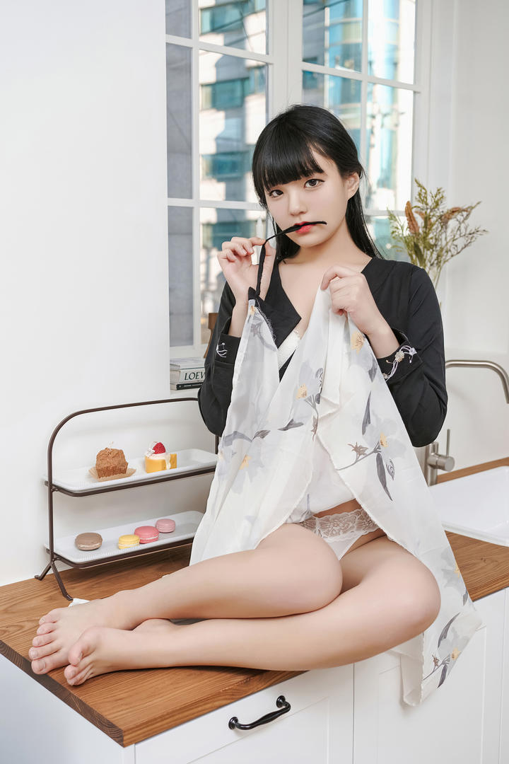 国产成人无码亚洲A片美女销魂写真图库