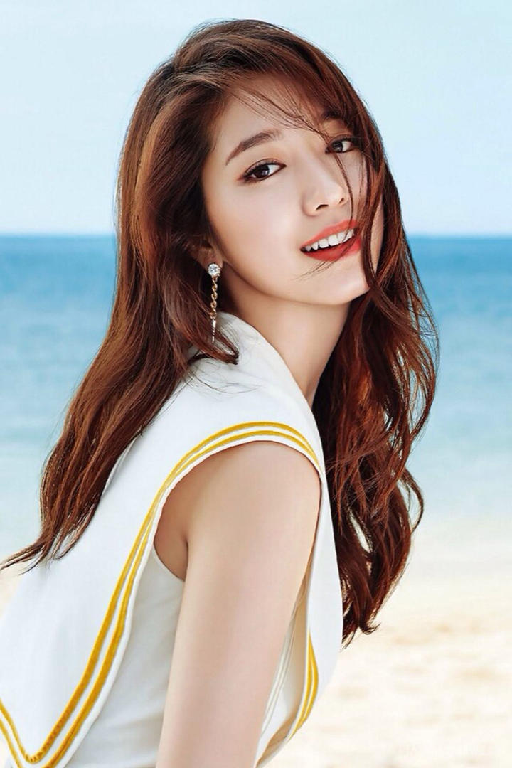 韩国美女朴信惠海边写真图片