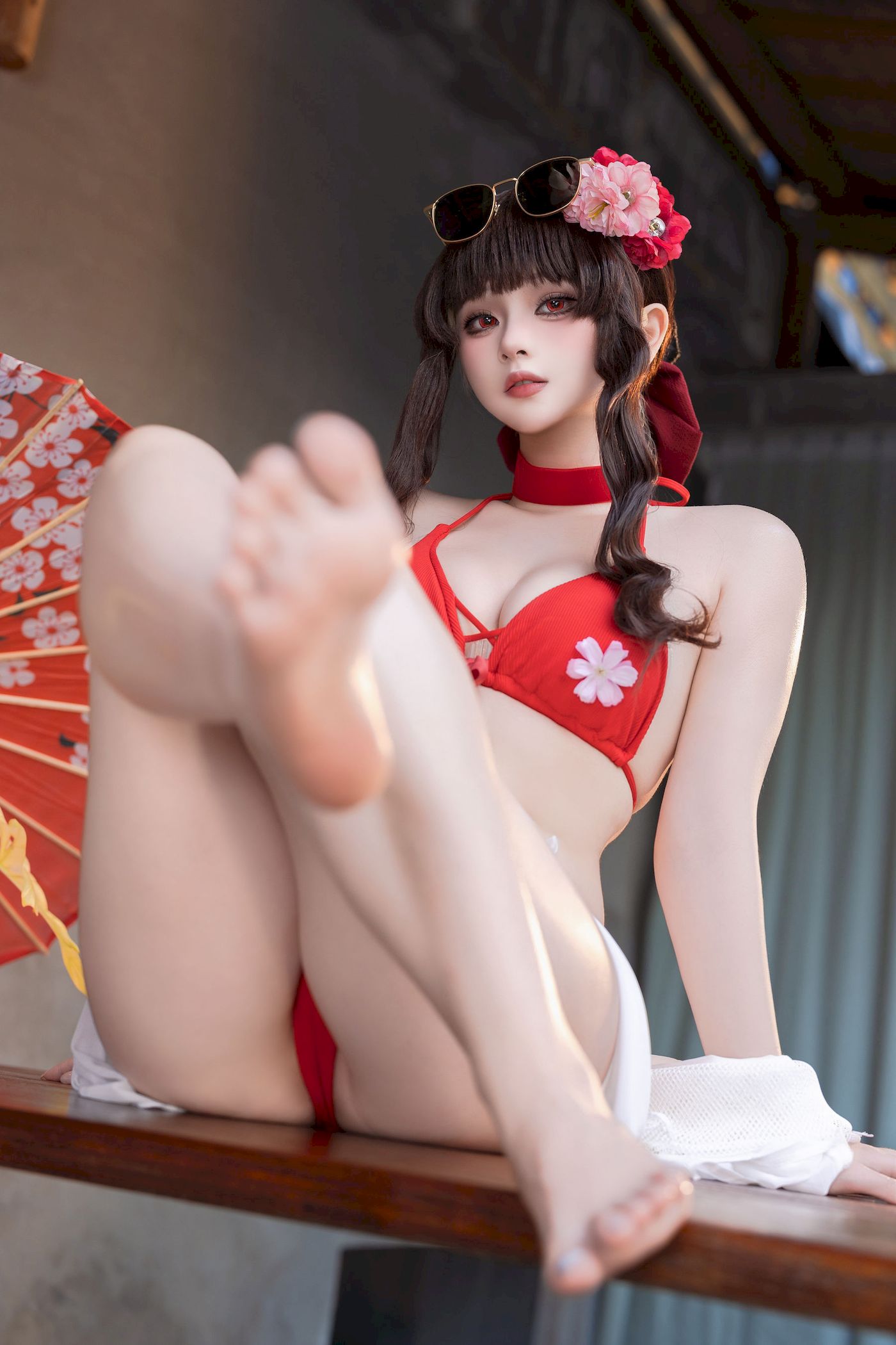 清新妹子屿鱼修长美腿 - 樱花图案比基尼泳装