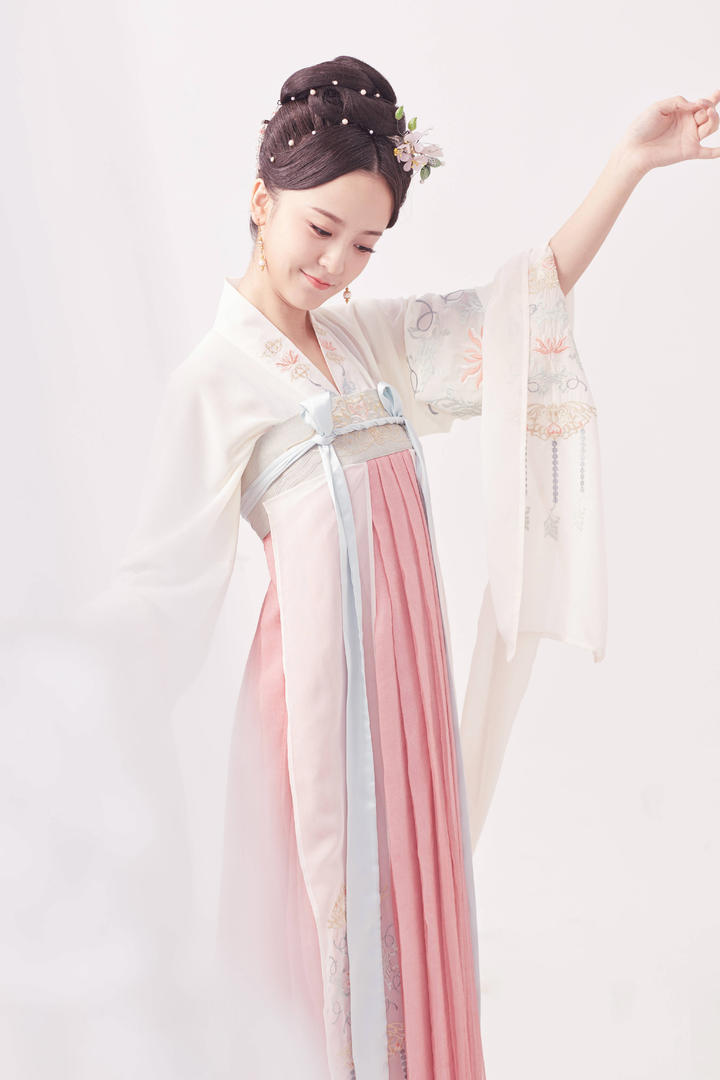 好身段古装美女人像艺术摄影图片