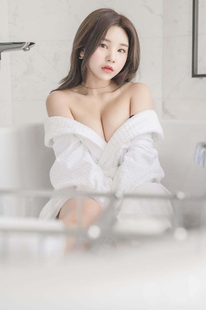 国产手机精品一区清纯美女嫩模性感写真图片