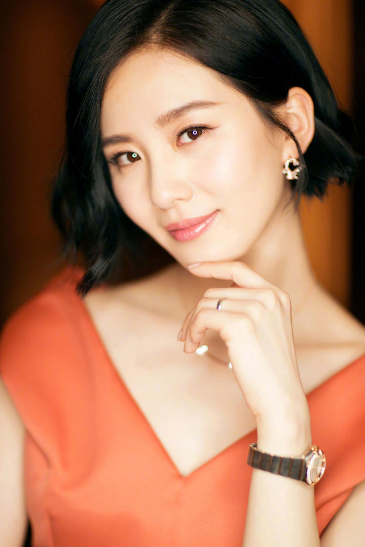 漂亮短发美女明星刘诗诗特写图片