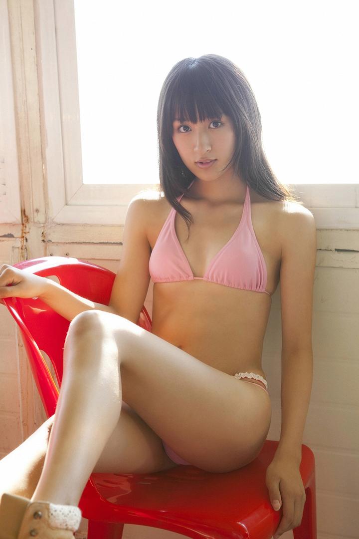 日本高清无码比基尼美女写真图片