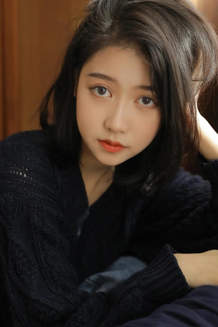 高颜值清纯美女写真图片