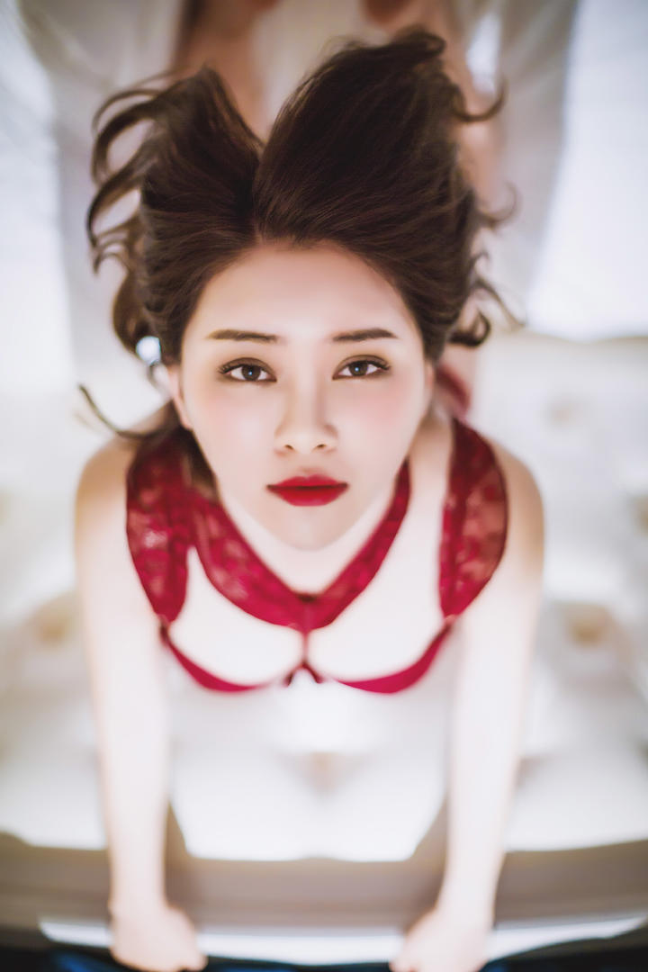 抬起头的高清性感图片