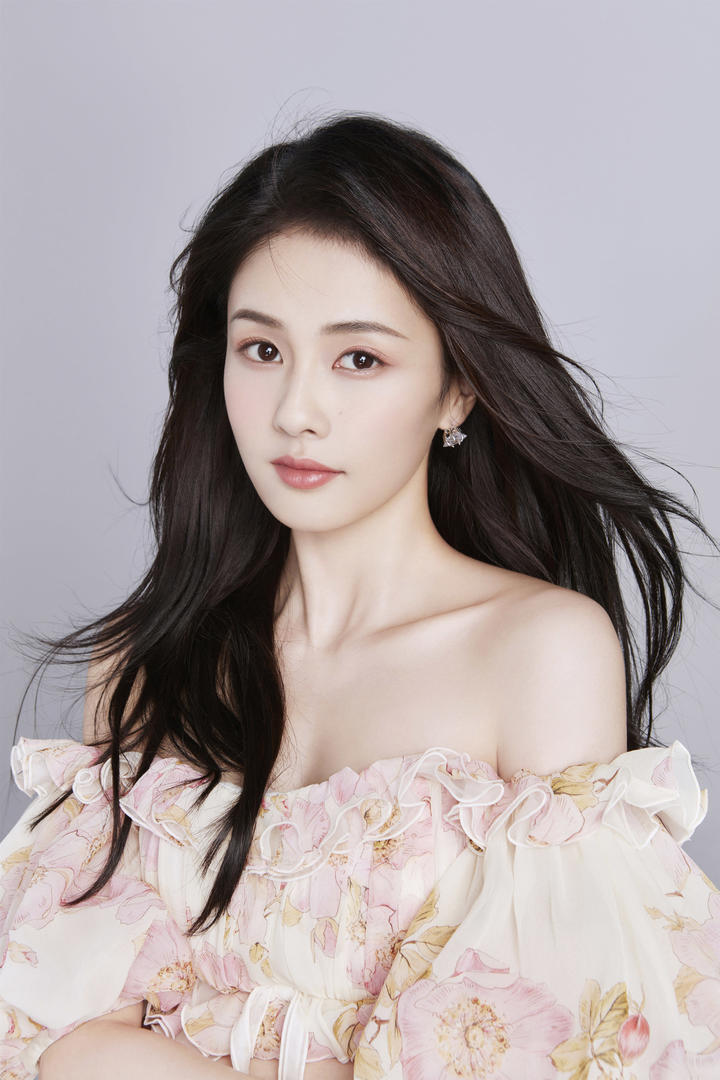 时尚靓丽的美女明星白鹿高清大图下载