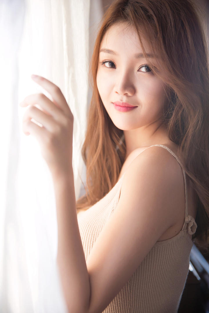 温柔甜美的极品女友高清生活照图片