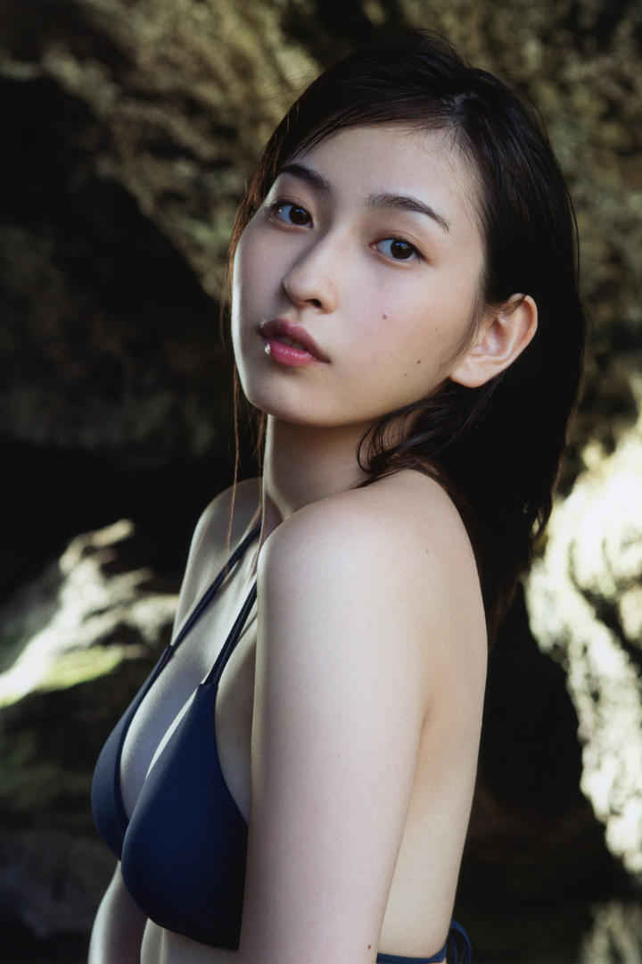 日本素人美女性感泳装写真图片