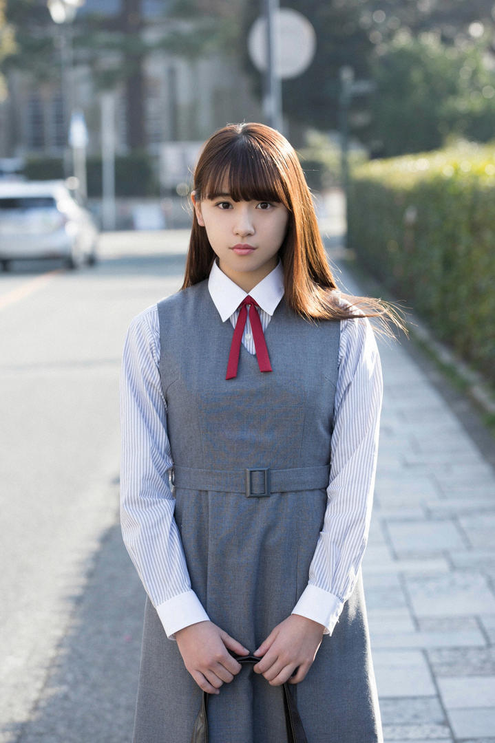 街拍日本清纯高中生美女图片