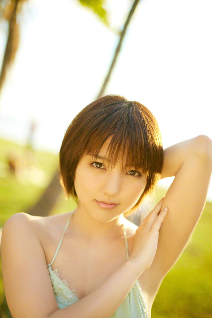 唯美日本清纯短发美女头像高清图片