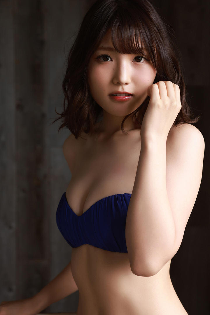 一级水蜜桃精品日本女优美女性感写真