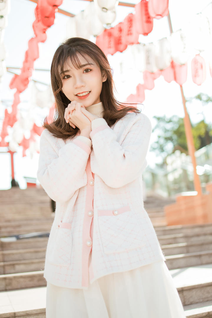 清纯甜美女生头像果果街拍漂亮日本美女图片