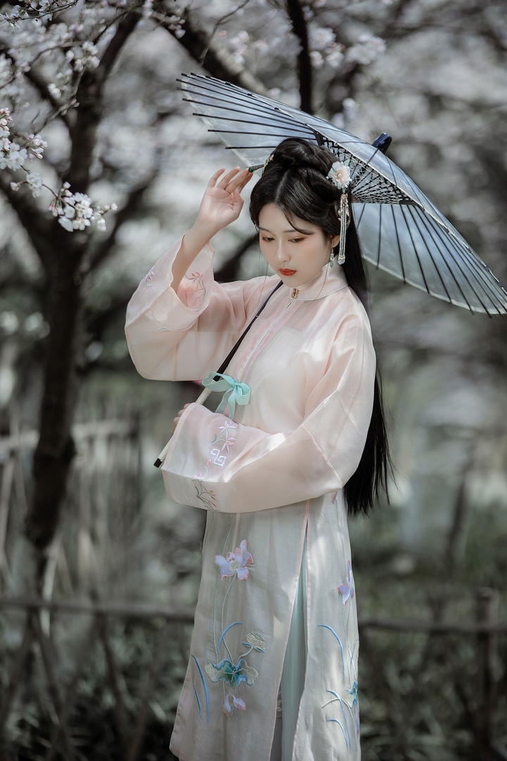 唯美意境古风美女艺术摄影写真图片