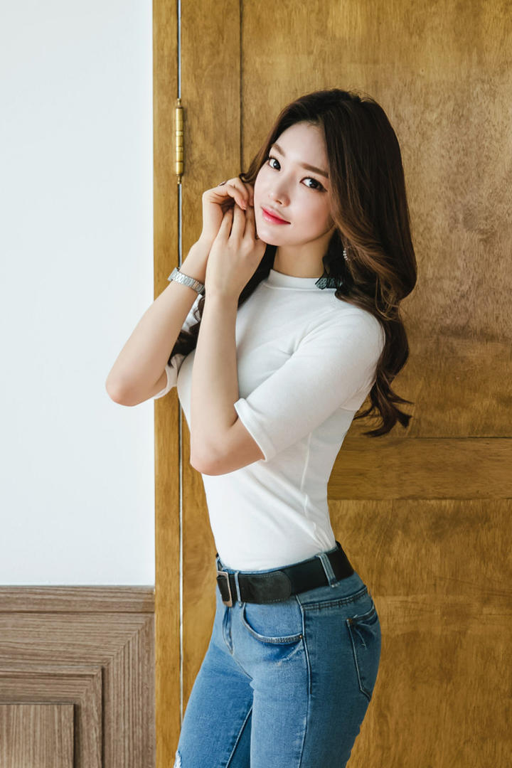 清纯漂亮的韩国美女模特朴正允高清图片