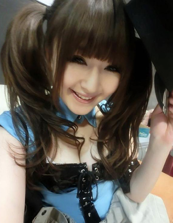 网络爆红美女樱桃妹自拍照