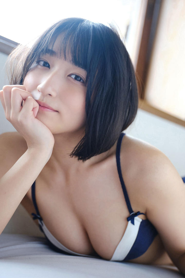 日本清纯内衣少女个人写真艺术照
