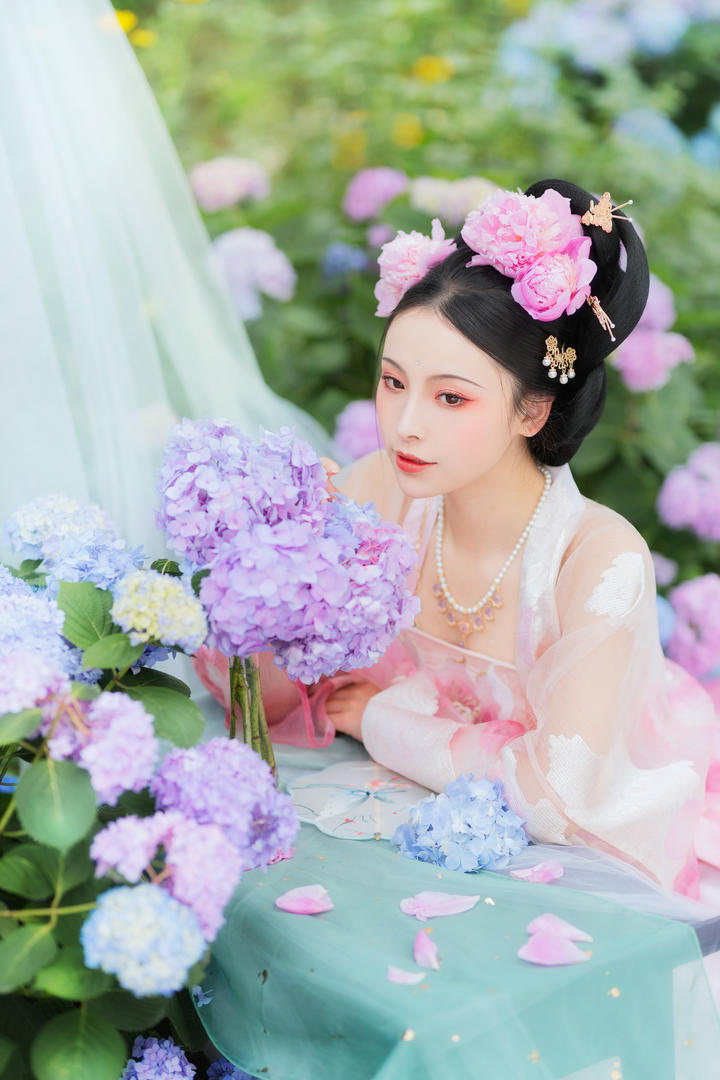 超高清古典气质汉服美女艺术写真图片