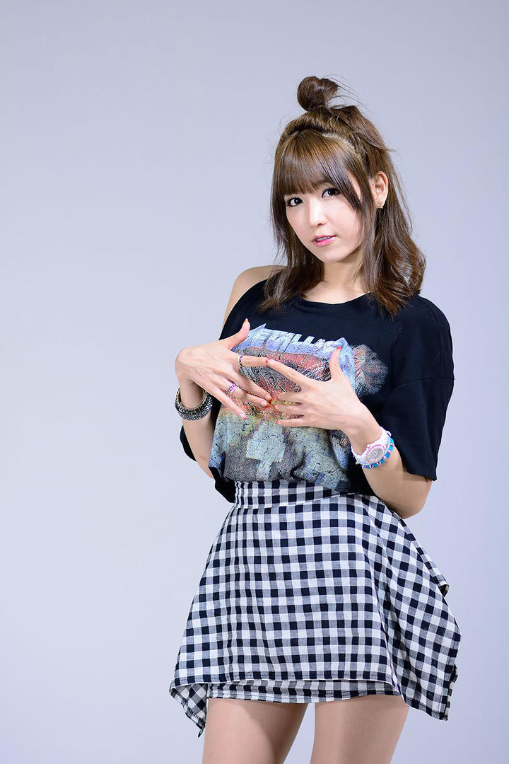 韩国美女模特李恩慧高清图片