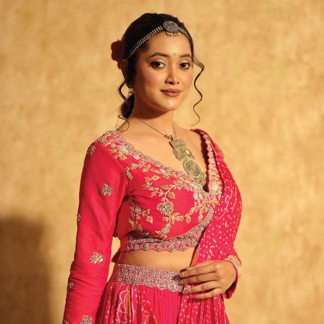 美丽时尚印度服饰美女写真图片