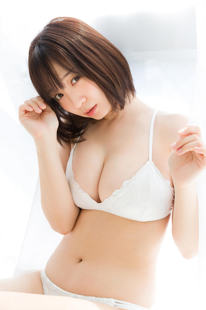 微胖短发美女高清内衣照片日本女性人体写真专区