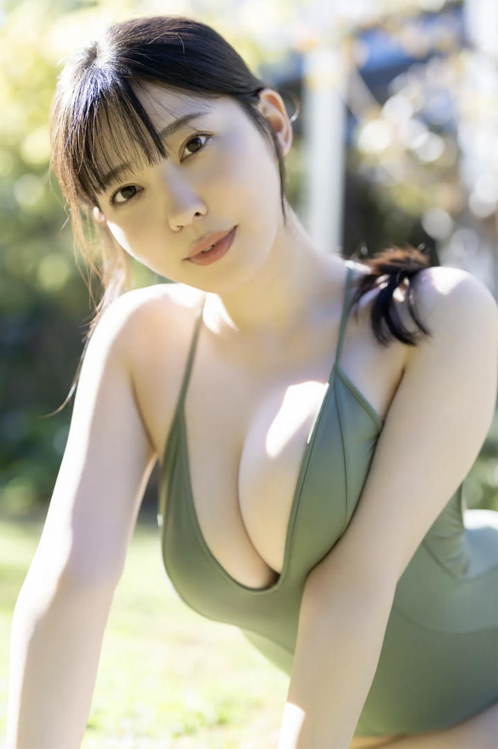 亚洲精品久久久蜜桃美女性感写真图片