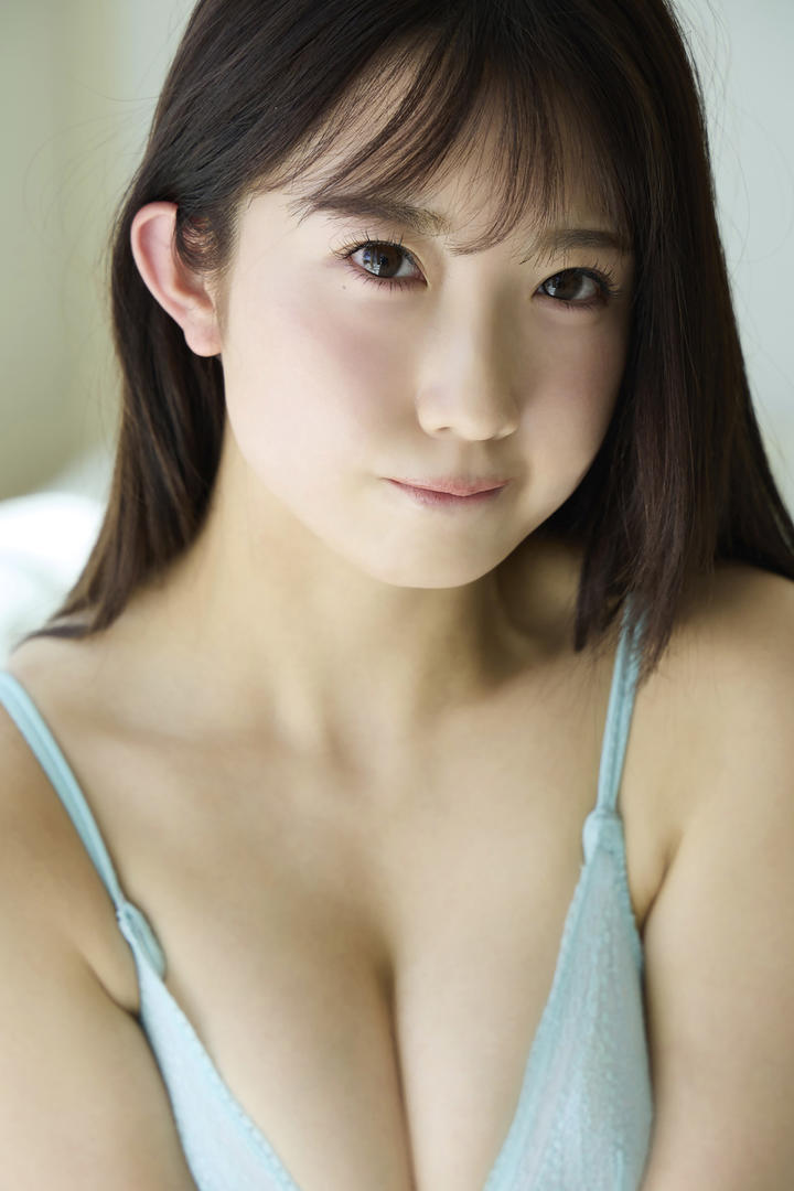 亚洲成人在线胸大的性感女神私密写真图片