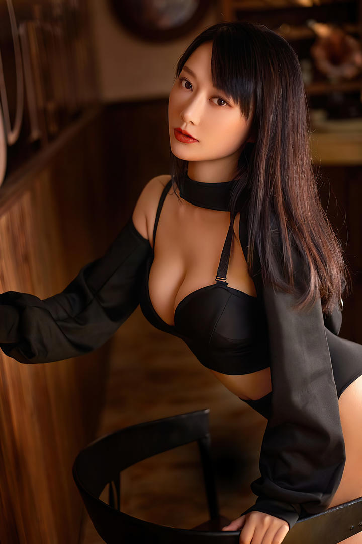 国产一级美女黑色内衣私拍写真集免费下载专区
