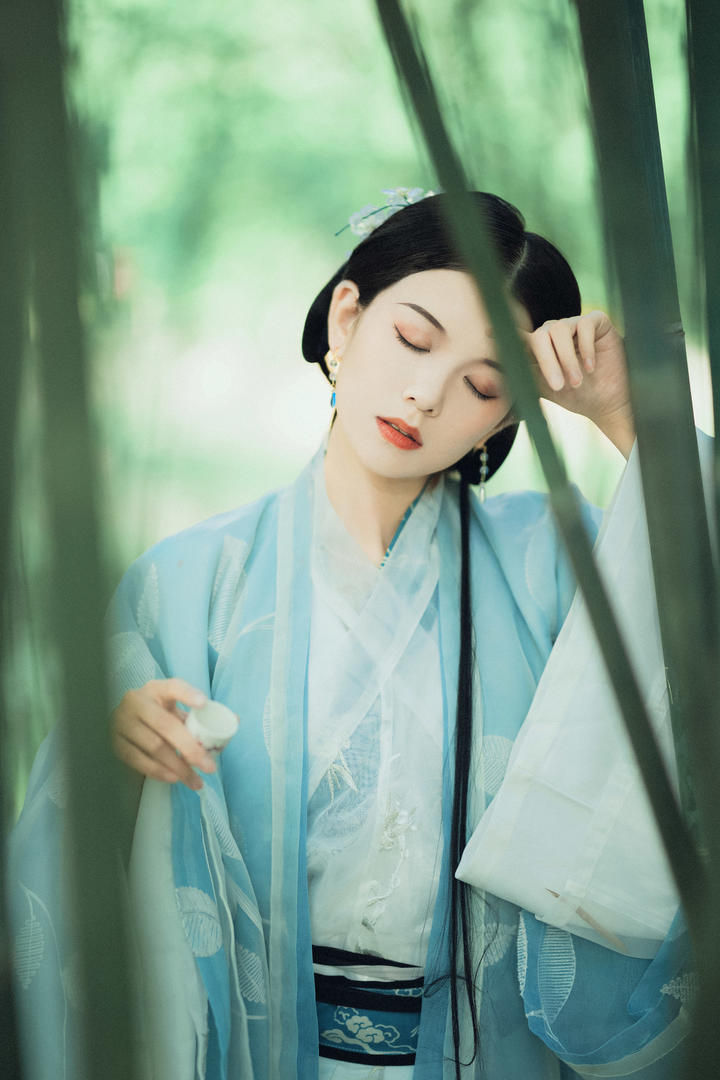 超好看的古风汉服美女艺术照图片大全