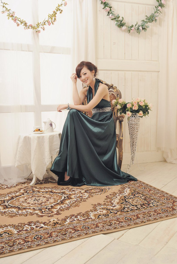 台湾果子MM清纯撩人成熟写真