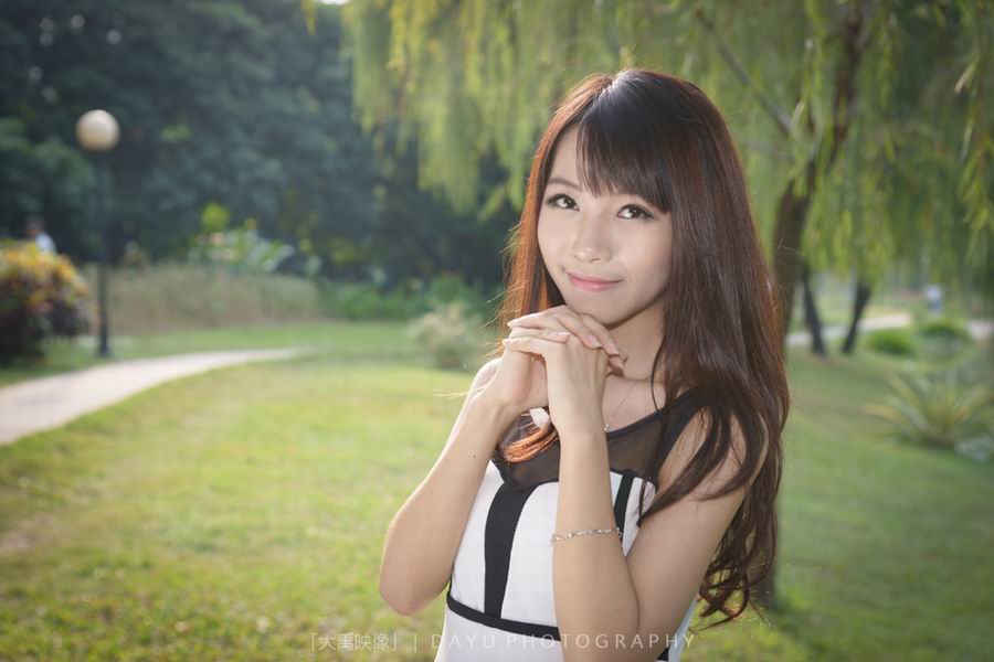 清纯可爱美女阳光迷人写真