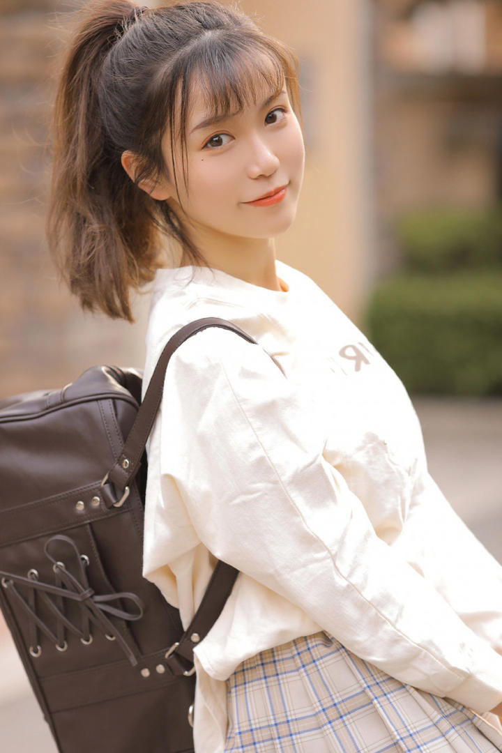 扎着马尾的清纯美女学生甜美初恋女生头像图片