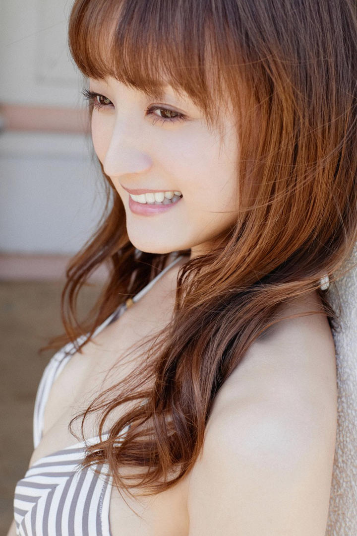 超高清日本性感比基尼美女特写图片