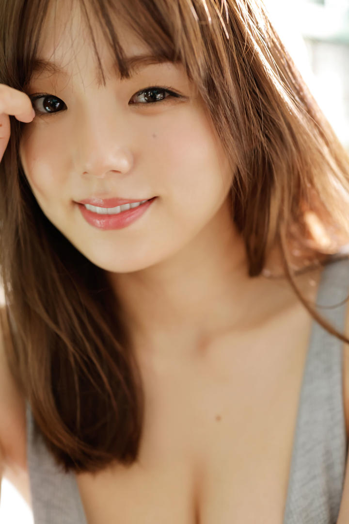 日本大胸美女特写