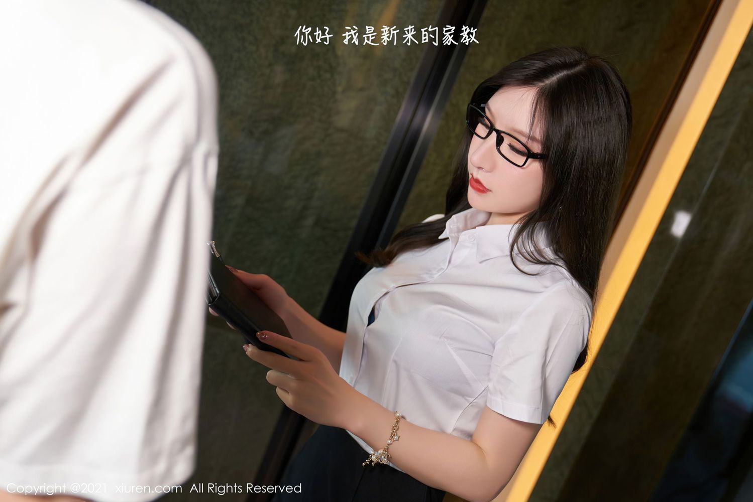 秀人网性感女神周于希Sandy家庭教师上门补习主题杭州旅拍