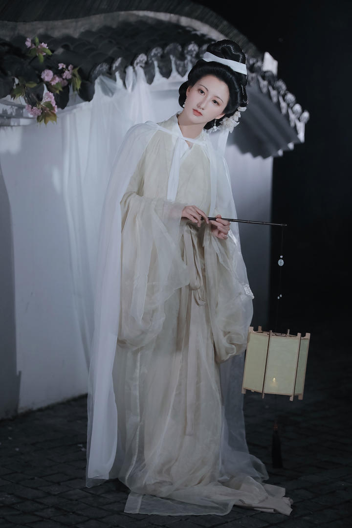 清新素雅古风女子图片