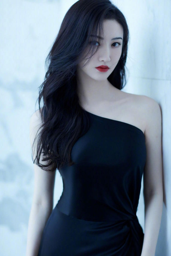 性感成熟御姐美女明星景甜写真图片