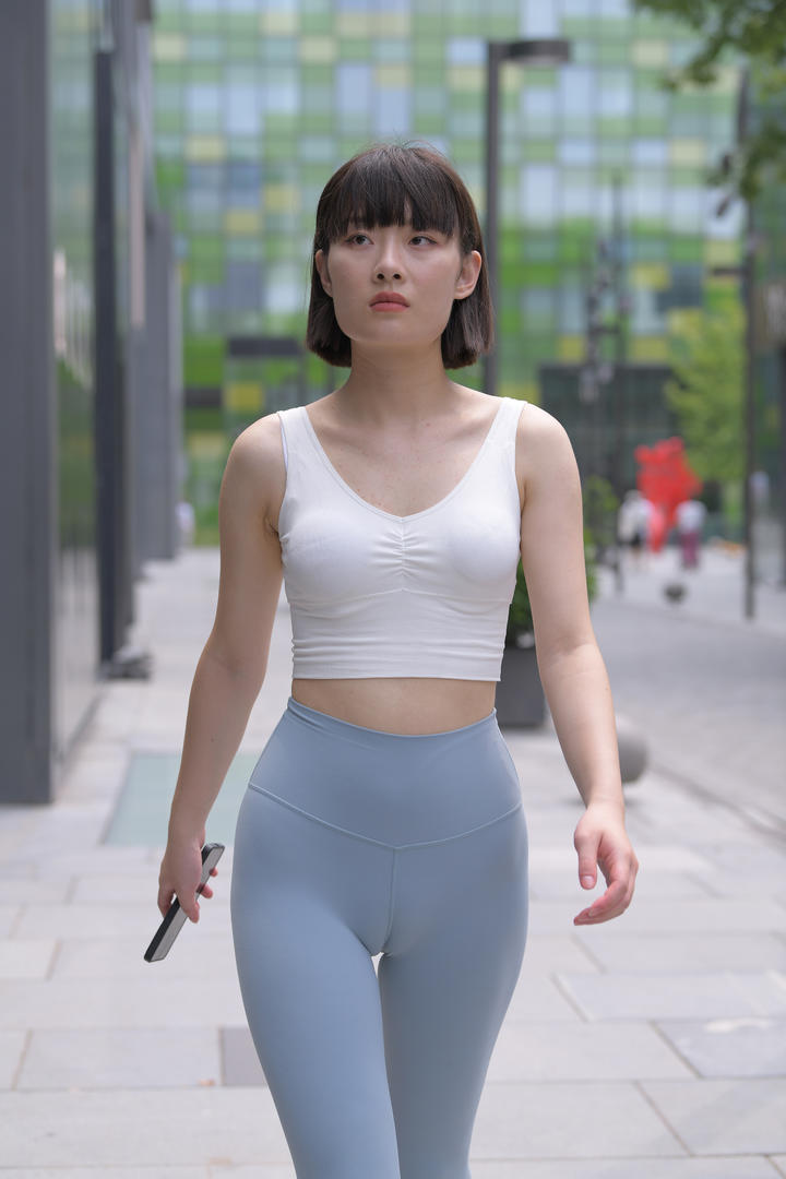 中国街拍紧身裤美女138人但人文艺术图片